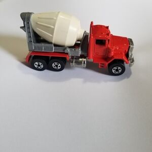 1979 Peterbilt Cement Truck Hot Wheel